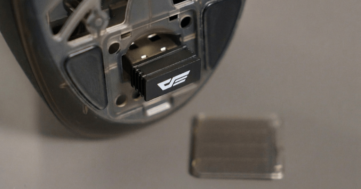 無線滑鼠卡頓、斷線？原來是 USB 插錯孔了