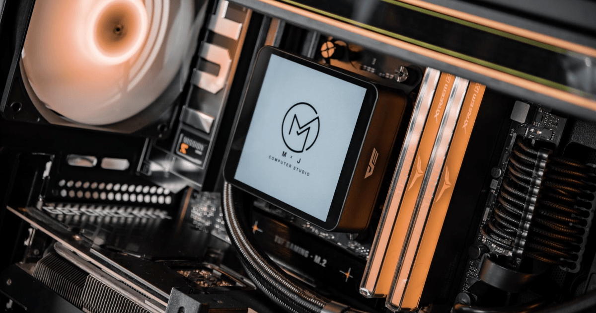 darkFlash DV360S MAX 實時監控補齊散熱死角 細節拉滿的數位美學完成體
