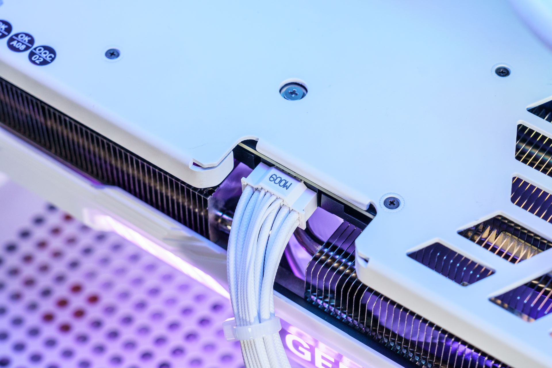 PMT 850W 電源供應器