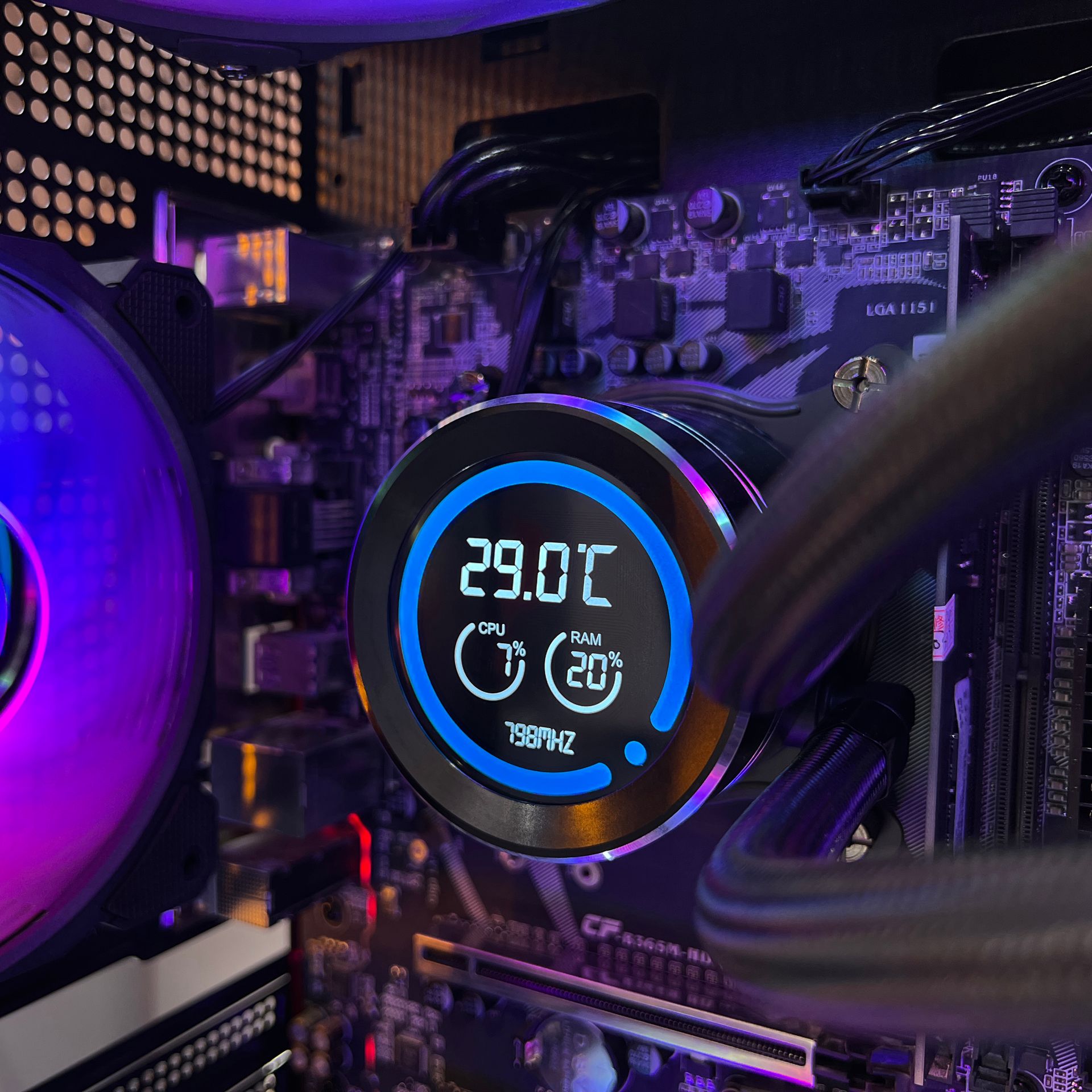 DN240D 冰旋峰 LCD 240mm (數位顯示屏)
