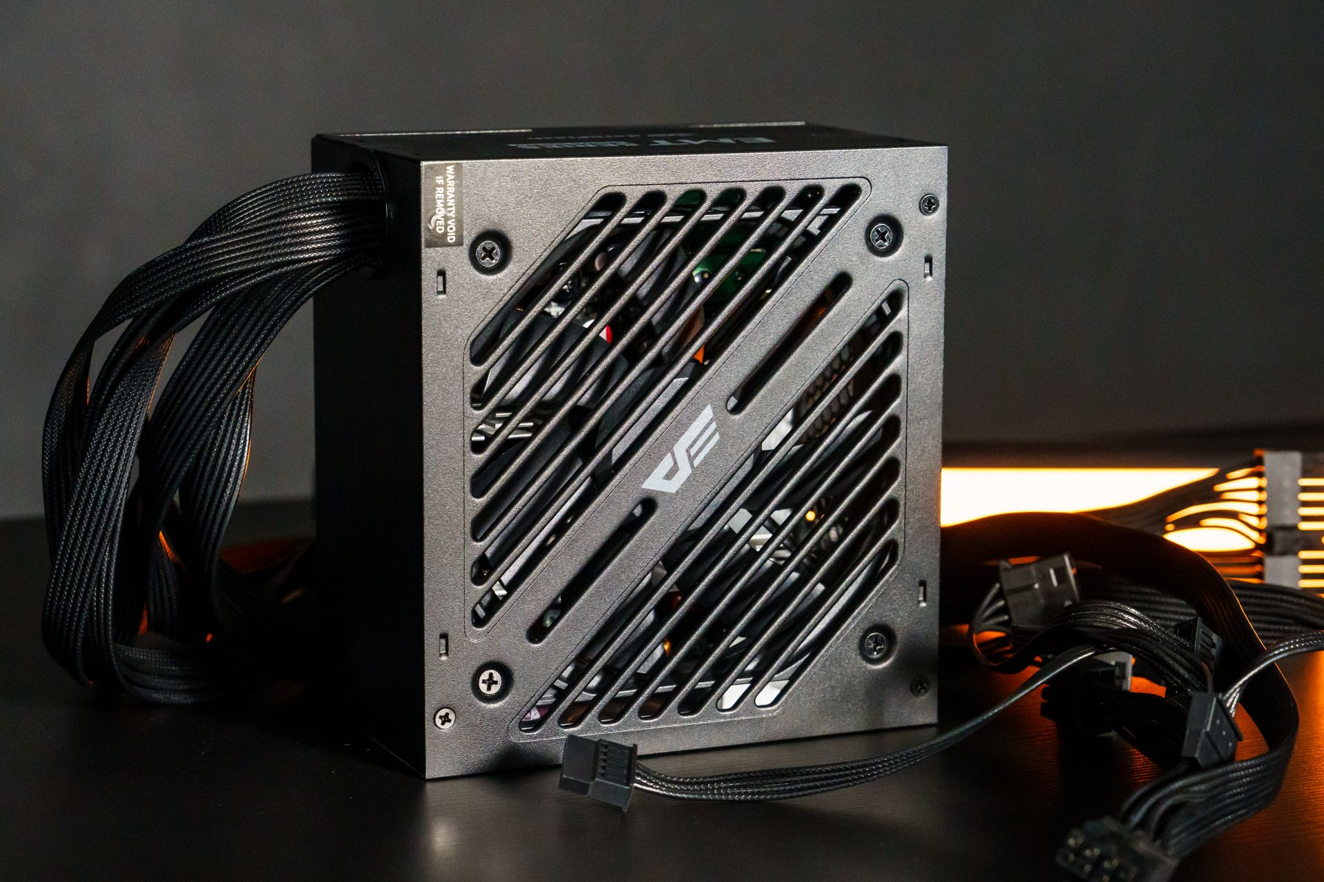 EMT 650W 電源供應器