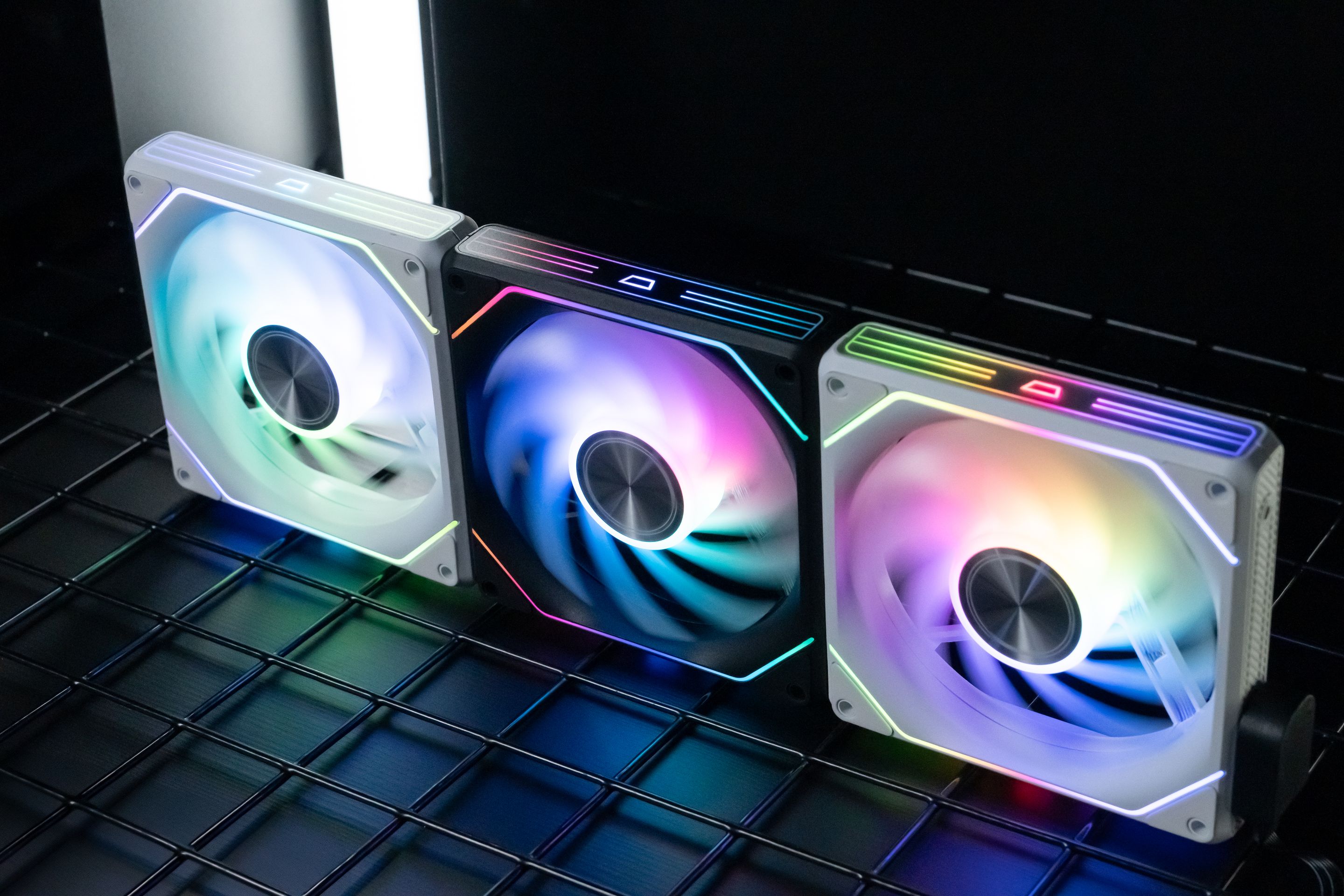 【買三送一】 G24 Gauss ARGB  磁軌風扇