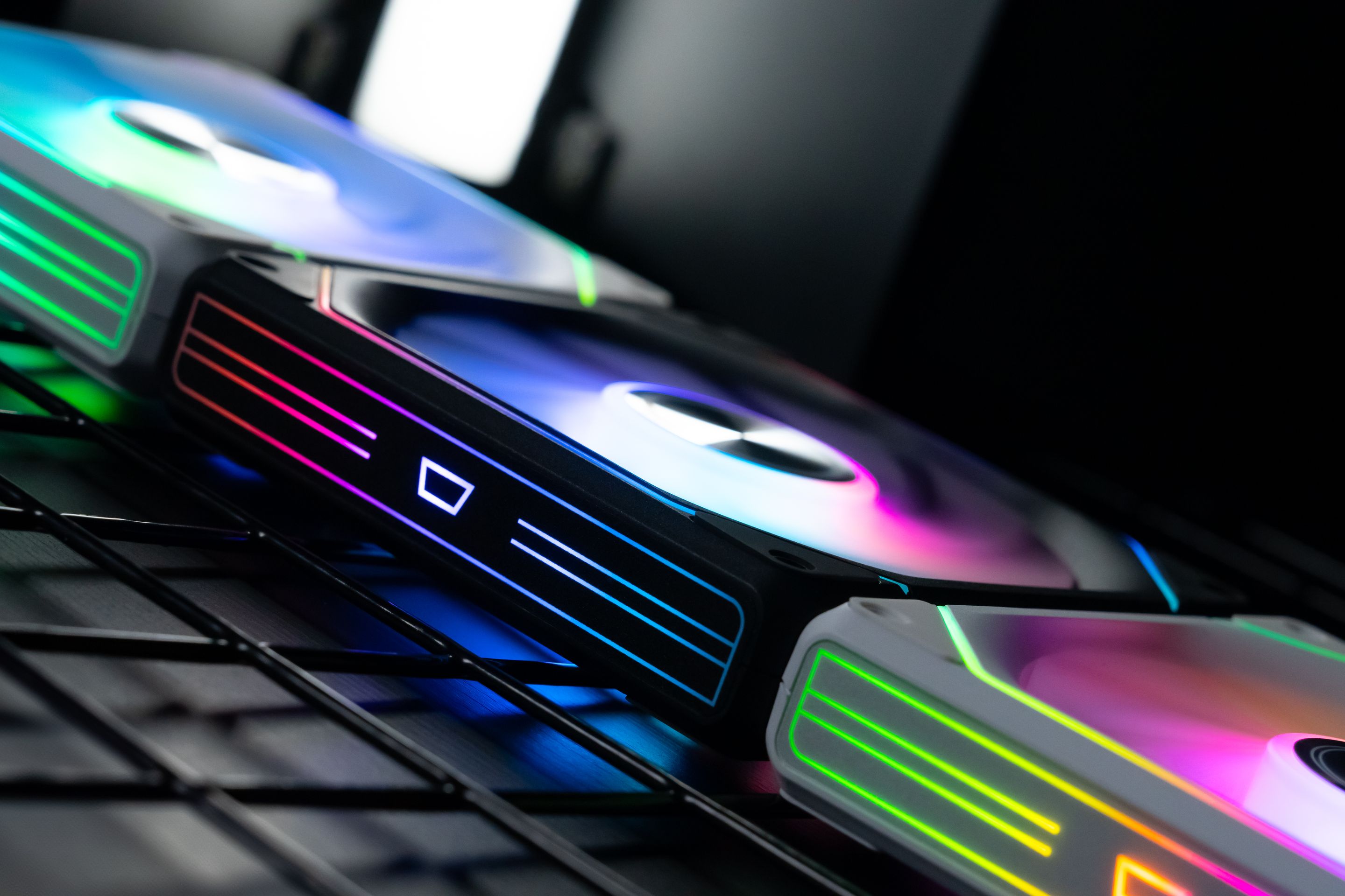 【買三送一】 G24 Gauss ARGB  磁軌風扇