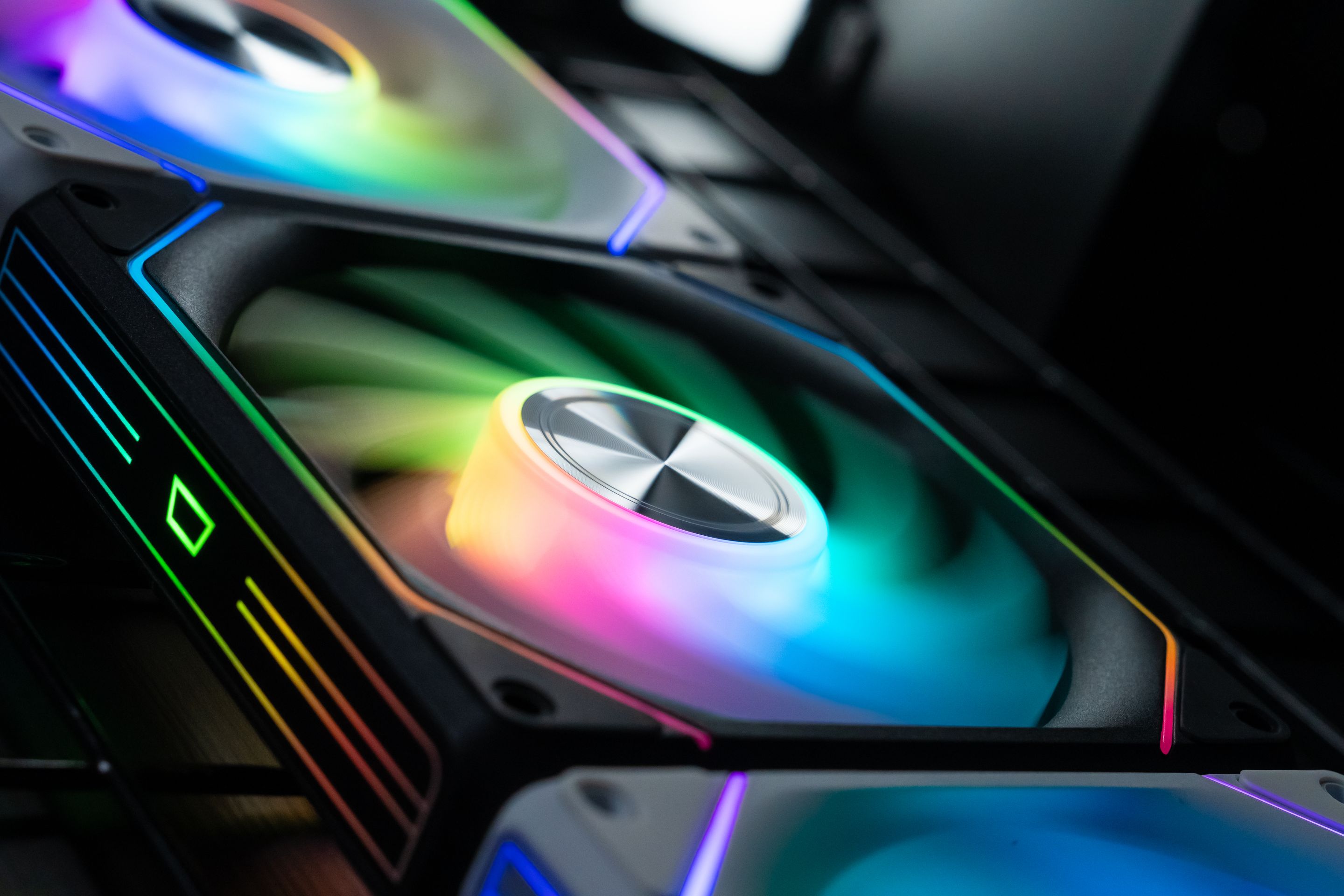 【買三送一】 G24 Gauss ARGB  磁軌風扇