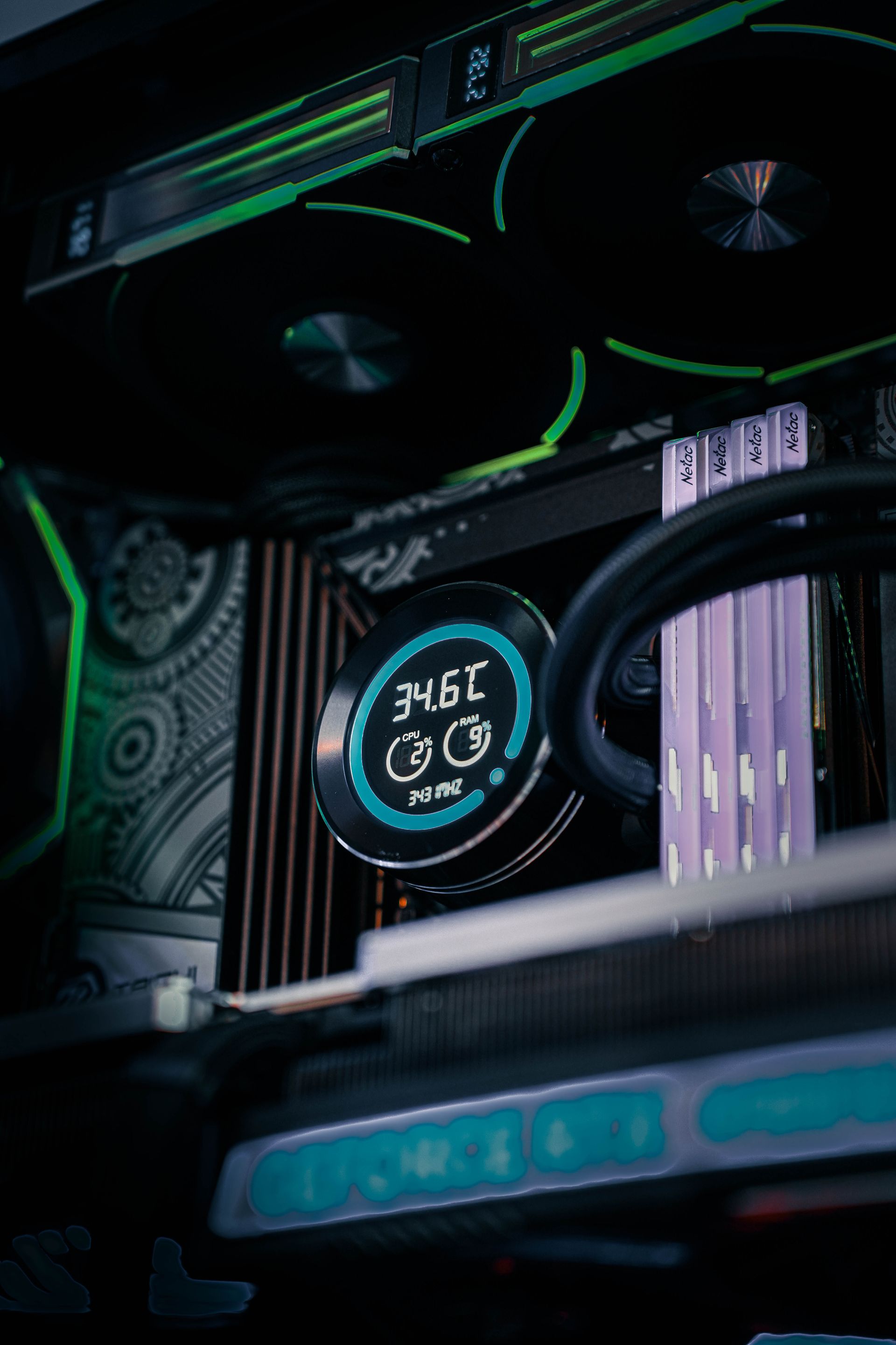 GAMFORCE DN240D 冰旋峰 LCD 240mm (數位顯示屏)