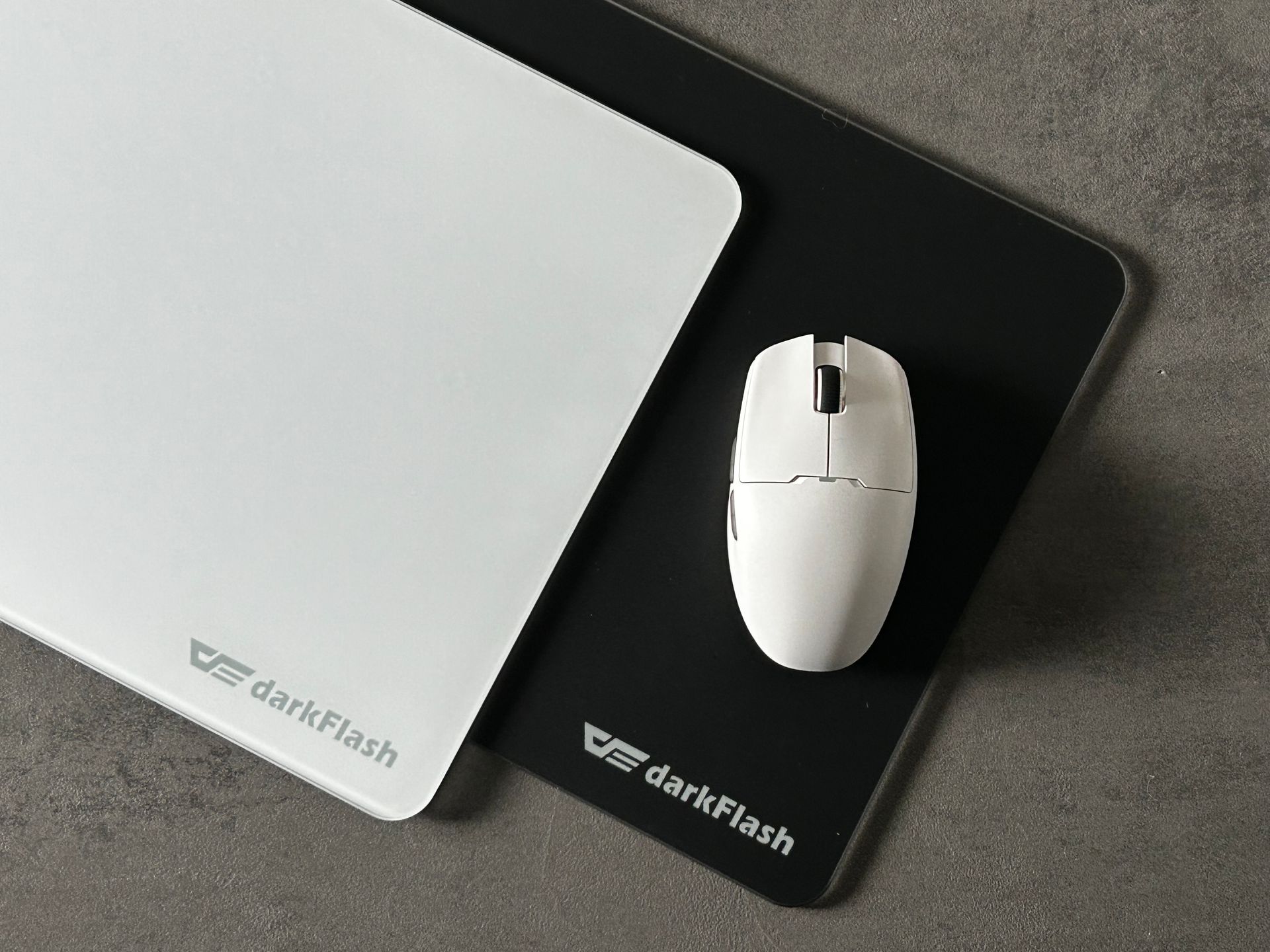 DMP300 玻璃滑鼠墊