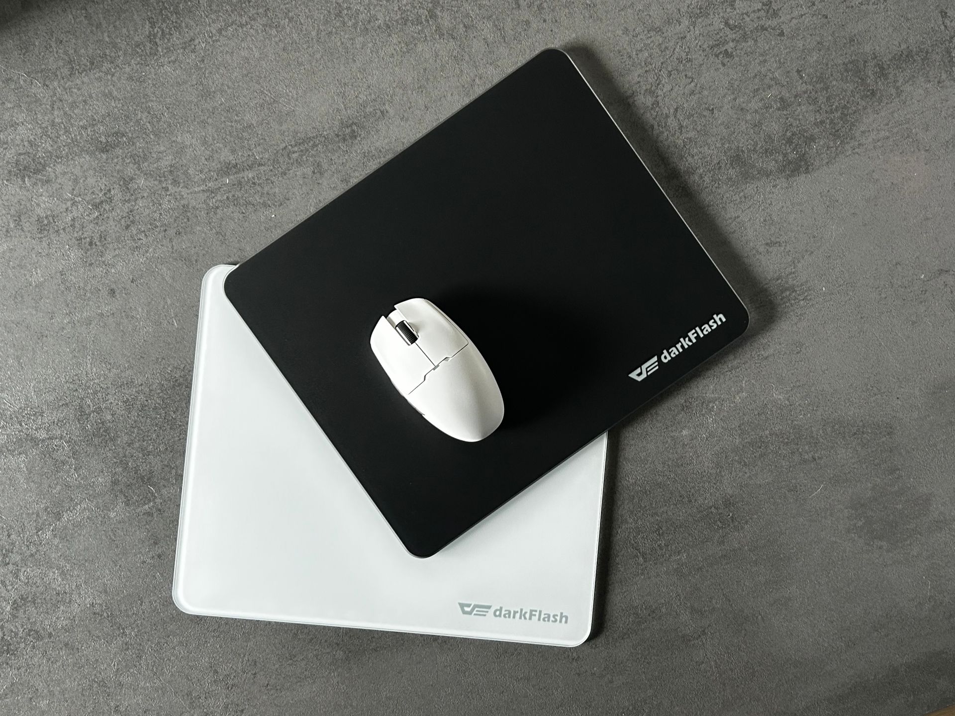 DMP300 玻璃滑鼠墊