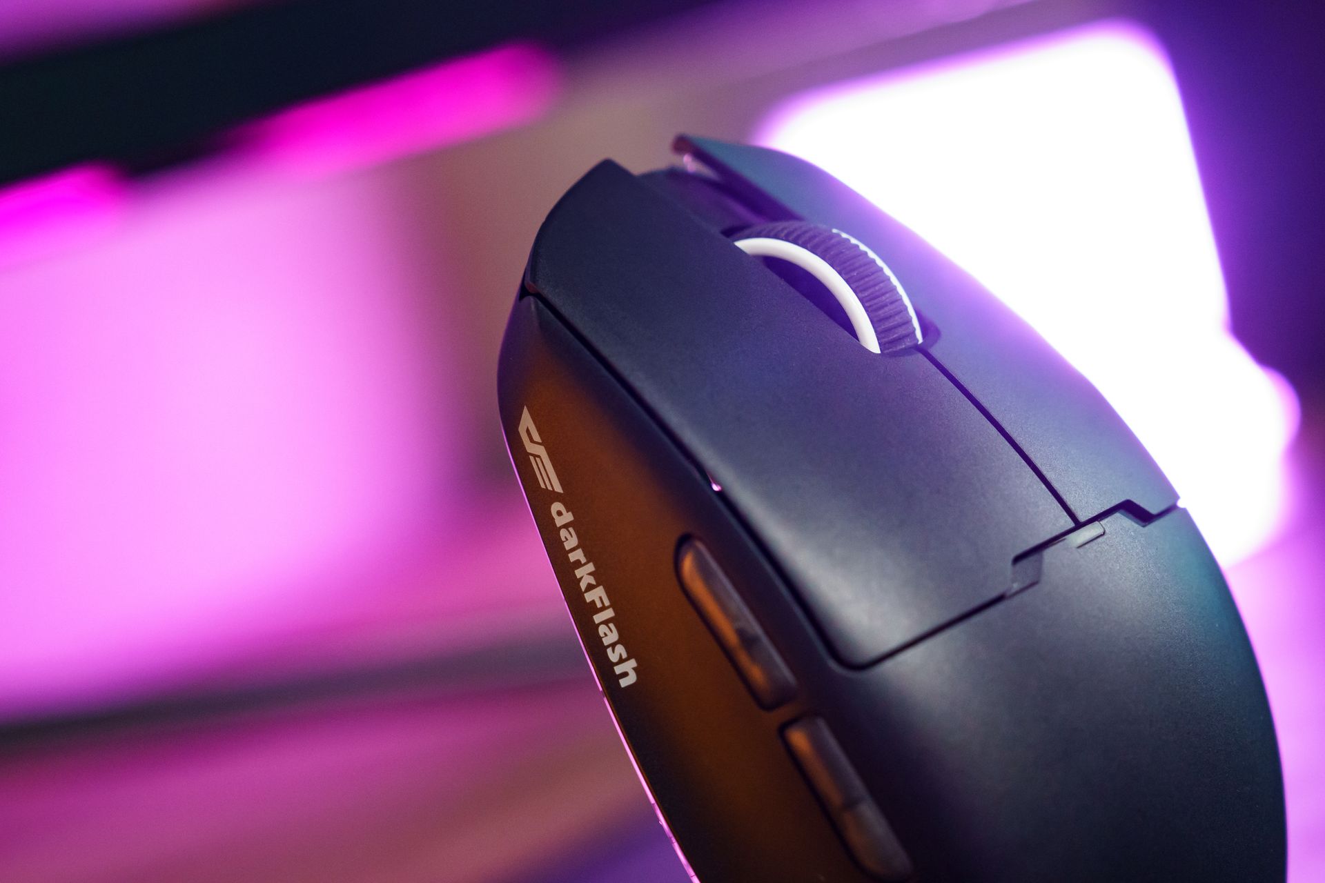 DFM80 三模輕量滑鼠