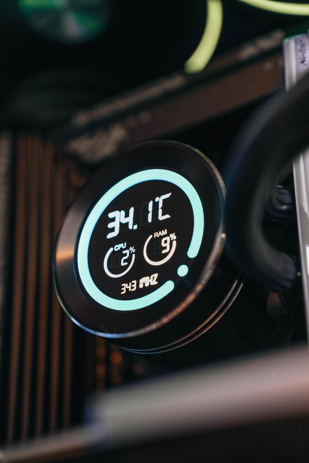 DN240D 冰旋峰 LCD 240mm (數位顯示屏)