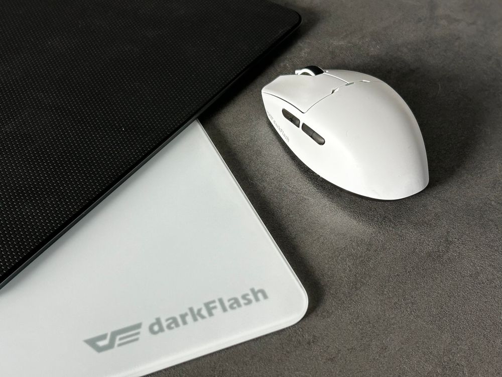 DMP300 玻璃滑鼠墊