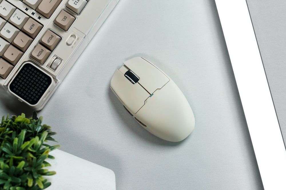 DFM80 三模輕量滑鼠